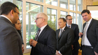 Вътрешният министър прие посланиците на държавите от ЕС