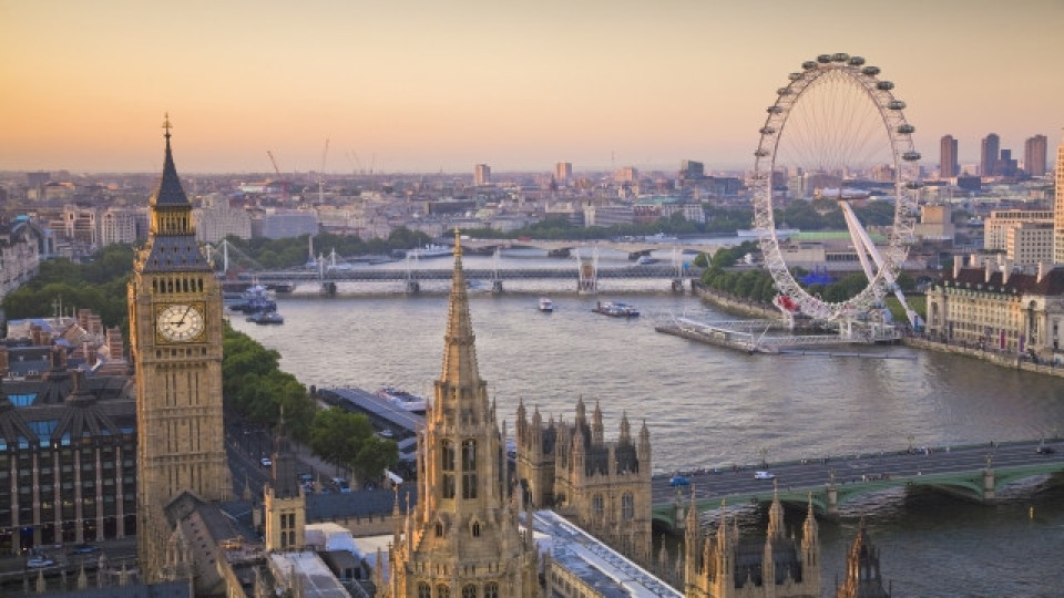 Лондон се връща към най-строгите мерки | StandartNews.com