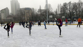 Ледена пързалка ще зарадва русенци