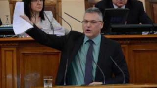 БСП иска Борисов в парламента заради Николова
