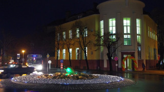 Отвори врати обновената библиотека в Казанлък
