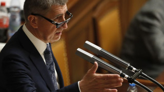 Чешкото правителство оцеля във вот на недоверие