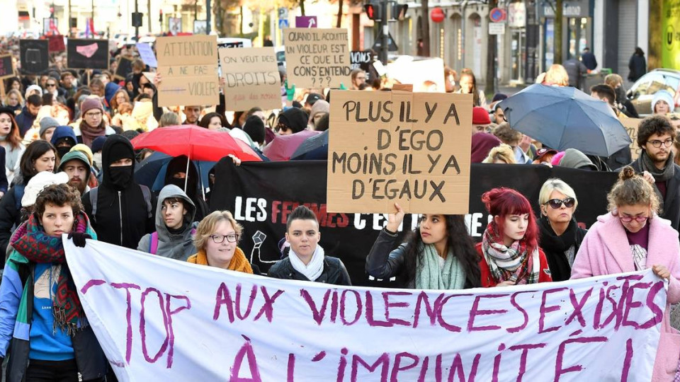 Демонстрации във Франция против сексизма | StandartNews.com