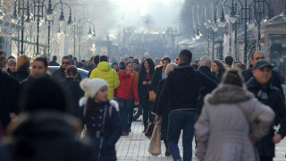 Евростат: Всеки втори се затруднява с разходите
