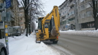 8 см снежна покривка натрупа във врачанско