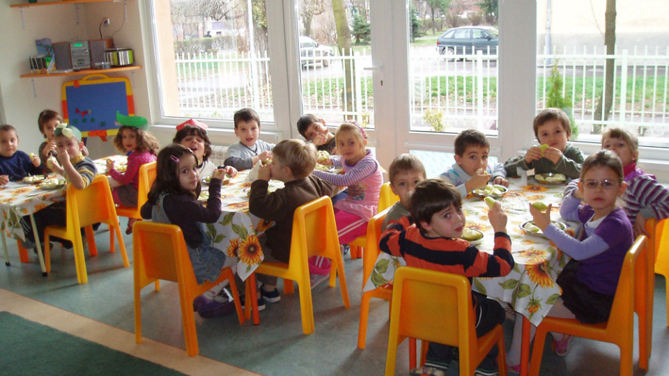 Храната в детските градини в Троян от кухня-майка | StandartNews.com