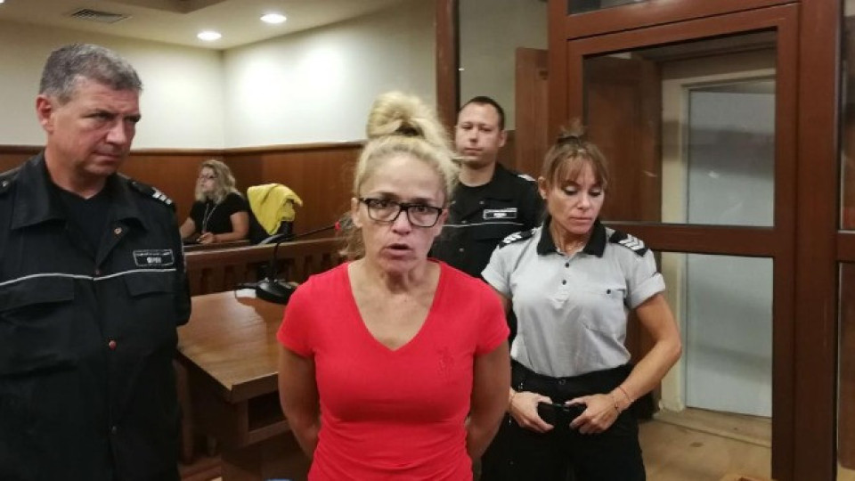 Адвокатът на Иванчева: Тя трябва да съди България | StandartNews.com
