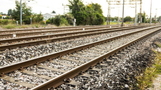 Товарна композиция от 142 вагона се преобърна в Русия