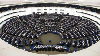Европарламентът къса споразумението с Русия
