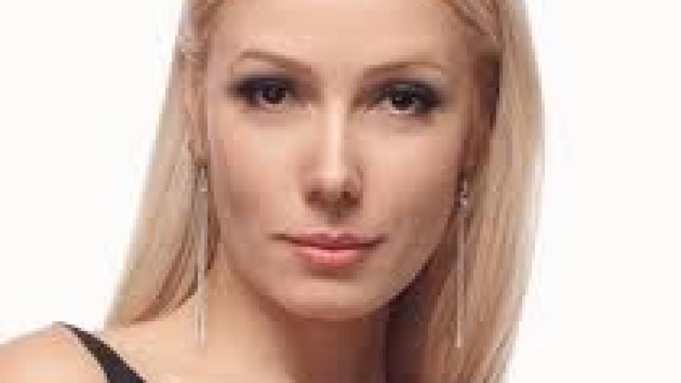 Рожден ден празнува актрисата Десислава Бакърджиева | StandartNews.com