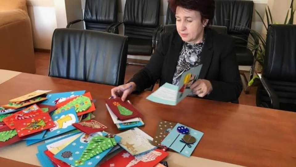 Церовска праща коледни картички, изработени от деца | StandartNews.com