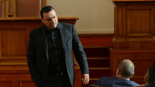Парламентът ще гласува оставката на Ивайло Московски