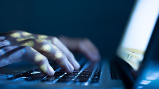 Dell сменя всички потребителски пароли след кибератака