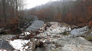 Оградата с Турция отново падна