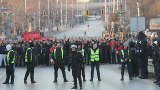 Феновете на ЦСКА с мирно шествие