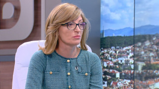 Захариева: Очакваме папа Франциск догодина през май