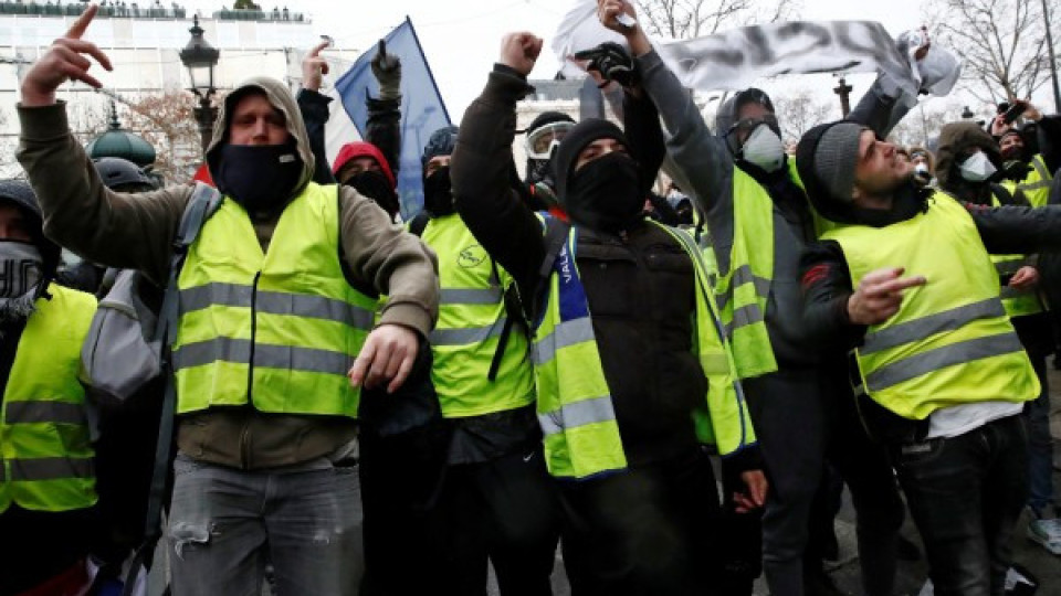 Улични битки във Франция,  Тръмп: Те искат мен /ОБЗОР/ | StandartNews.com