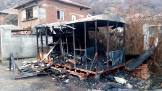 Мъж изгоря във фургон край Сандански