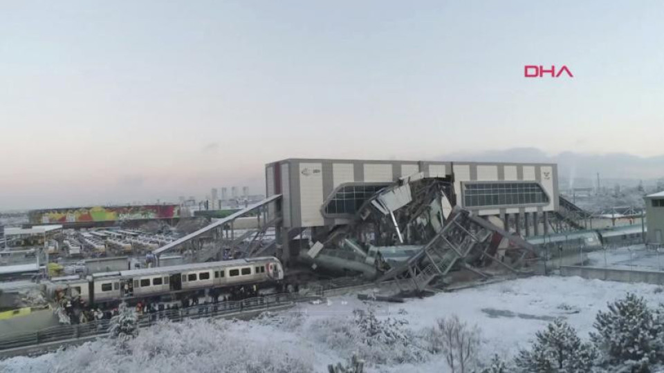 9 станаха жертвите от влаковата катастрофа в Турция | StandartNews.com