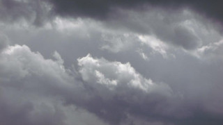 Облачно, с превалявания предимно от дъжд днес