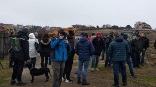 Протестиращи защитават достъпа до култовата местност „Германката“ к