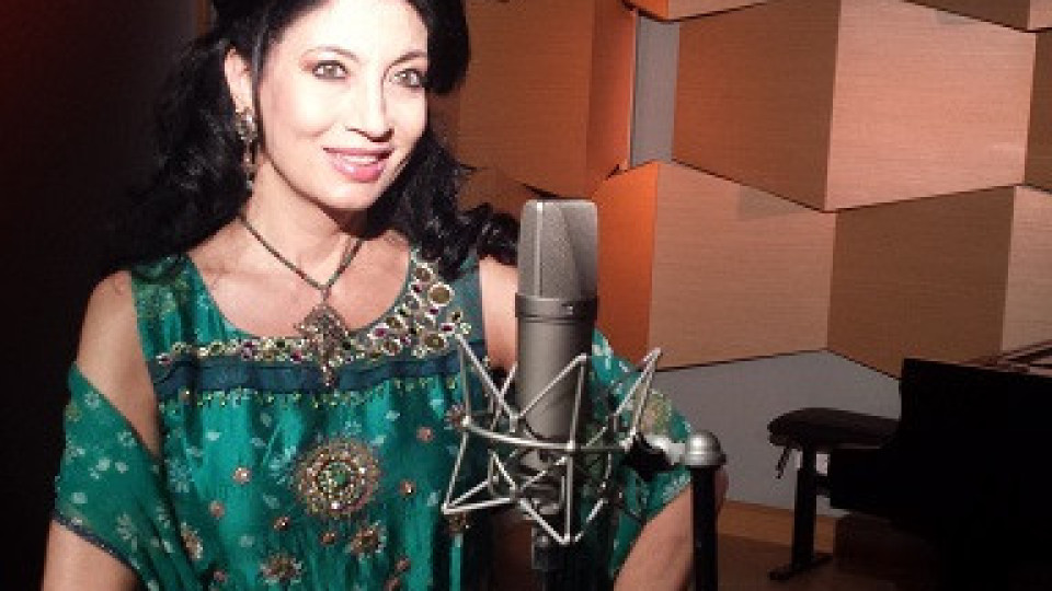 Диана Дафова пее любима балада на Ганди | StandartNews.com