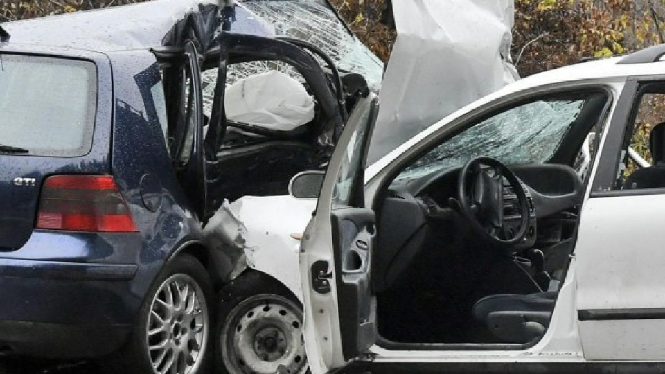 Петима гинат в меле с 11 коли | StandartNews.com