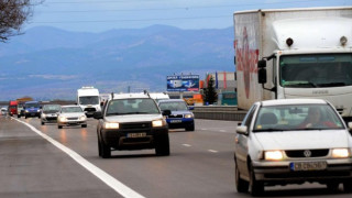 Започва голямото прибиране, тировете спират до утре