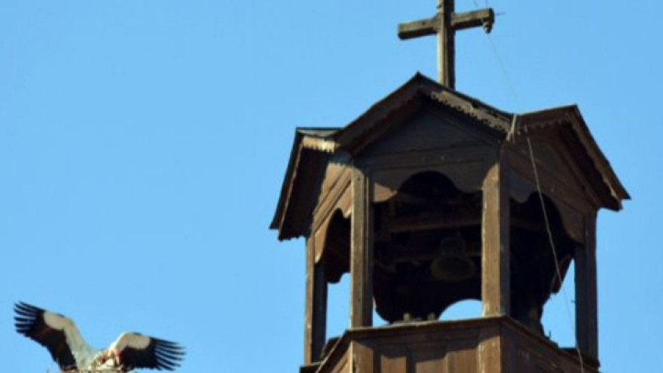 Православна църква - с нов купол | StandartNews.com