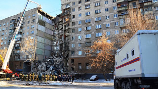 След взрива в блок в Русия: Броят на жертвите расте