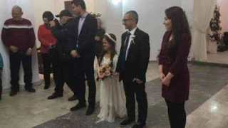 Хасан Азис венча първите за 2019 година младоженци