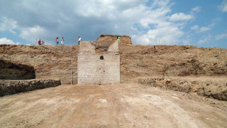 Град на мъртвите под гробницата в Малтепе