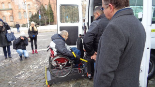 Нови микробуси за превоз на хора с увреждания в София