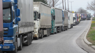 Кабинетът подкрепя протеста на българските превозвачи