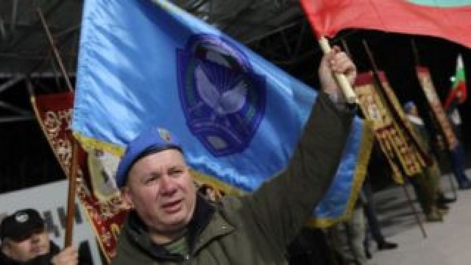 Ген. Шивиков: Целуваха ми ръцете на митинга във Войводиново | StandartNews.com