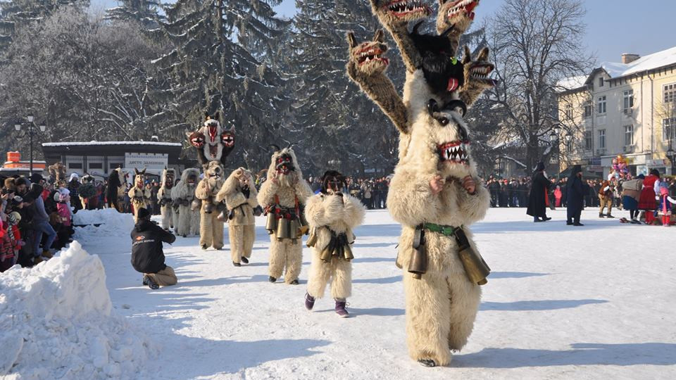 Хиляди кукери на "Старчевата 2019" | StandartNews.com