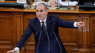 Горещо начало на спора за F-16 в парламента