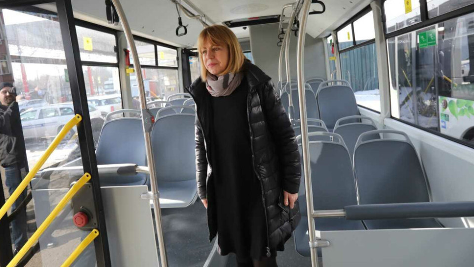 Фандъкова провери готовността за пускане на новите автобуси | StandartNews.com