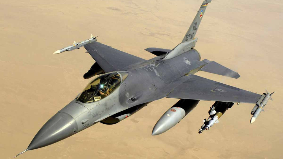 Производителят на F-16: Печели индустрията ви! | StandartNews.com