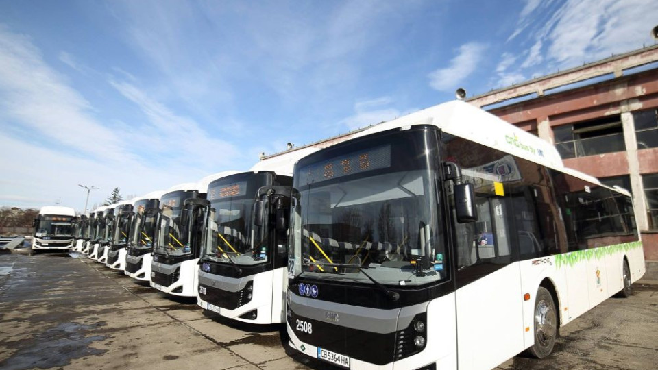 С 10% вдигат заплатите на шофьорите на автобуси в София | StandartNews.com