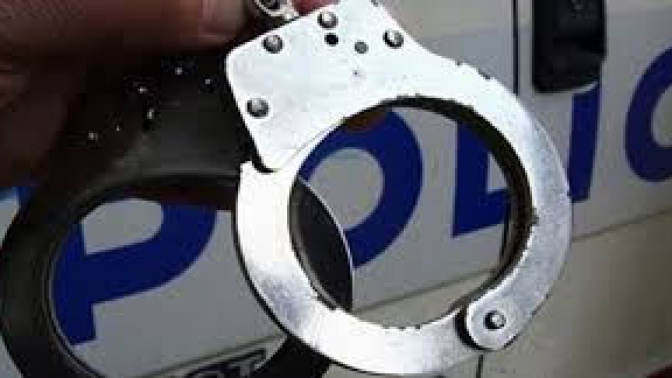 Задържаха мъж с европейска заповед за арест в Кърджали | StandartNews.com