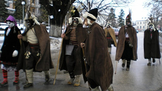 В Кула изпълняват обичая "Къпачи на Ивановден"