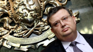 Цацаров: Законът за адвокатурата да се спазва