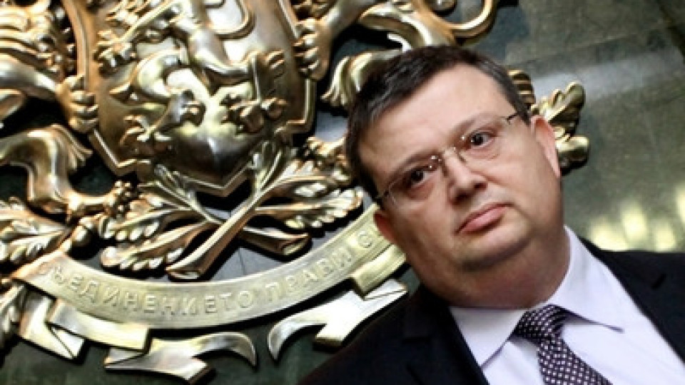 Цацаров: Законът за адвокатурата да се спазва | StandartNews.com