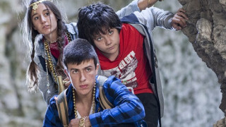 Трио кино юнаци в „Смартфонът беглец“