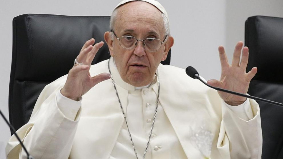Папата загрижен за хомосексуалността между свещениците | StandartNews.com