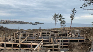 Подгониха и кметове за бетона по морето
