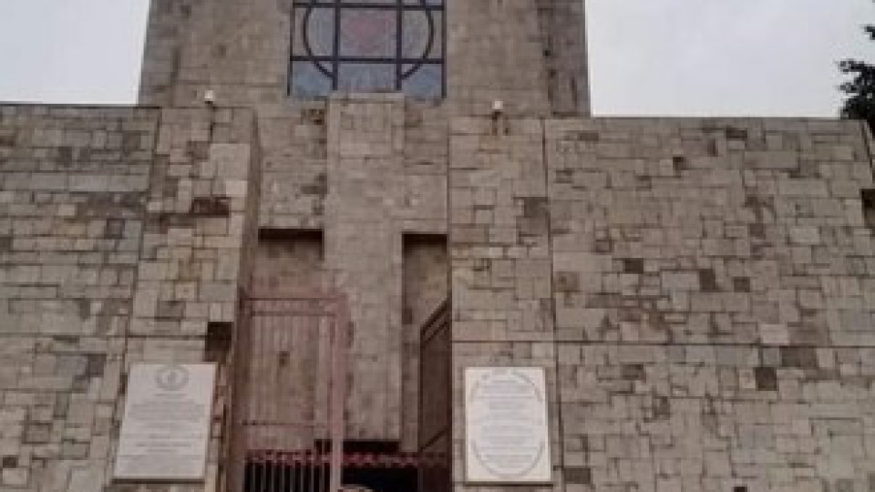 Гришо се прибра в Хасково, опашка за снимки с него | StandartNews.com