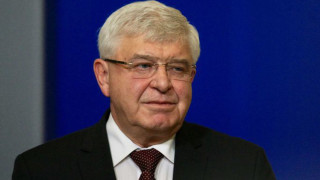 Увеличават заплатите в общинските болници