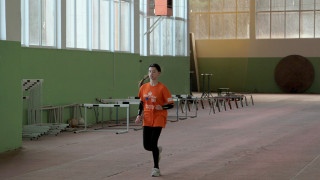Министър Красен Кралев открива обновената лекоатлетическа зала на з